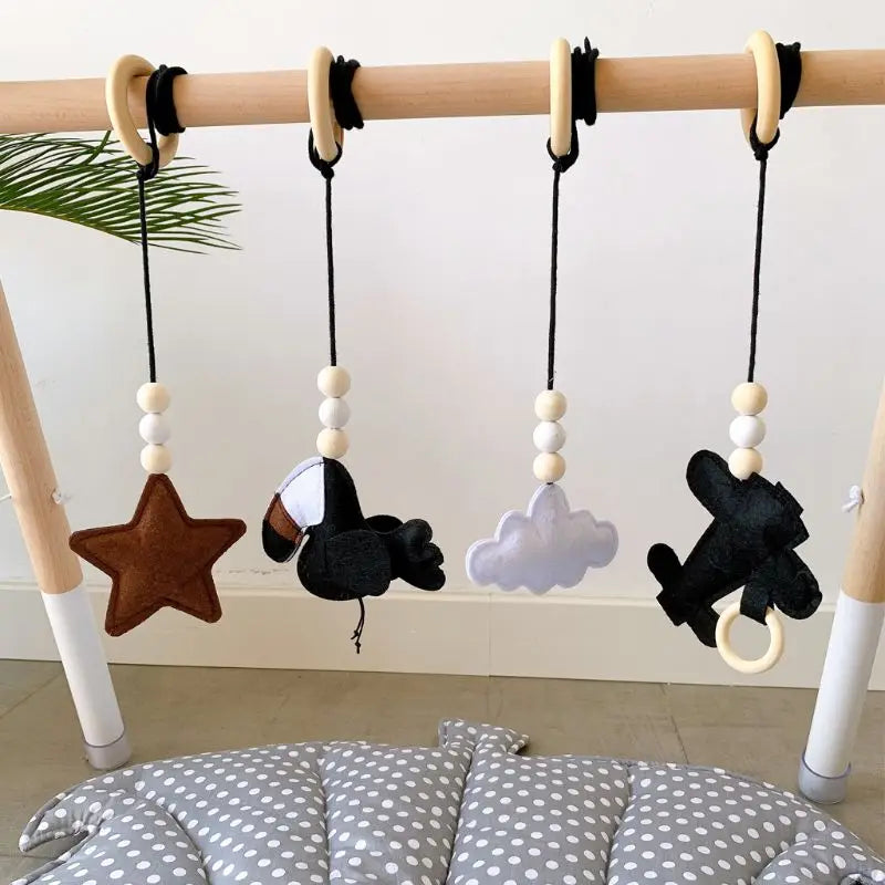 4Pcs/set Solid Wood Fitness Rack Pendant Children Room Decoration Infants Baby Gym Toy Hanging Ornaments
